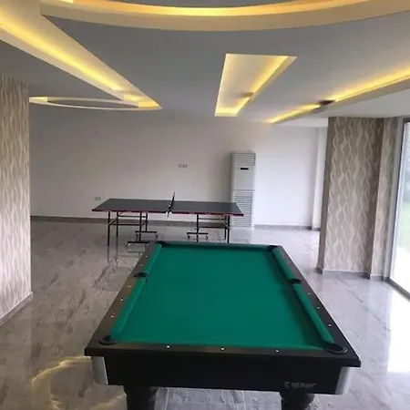Alanya, Avsallar'da Su Kaydirakli Site Icinde Kiralik Daire Apartamento